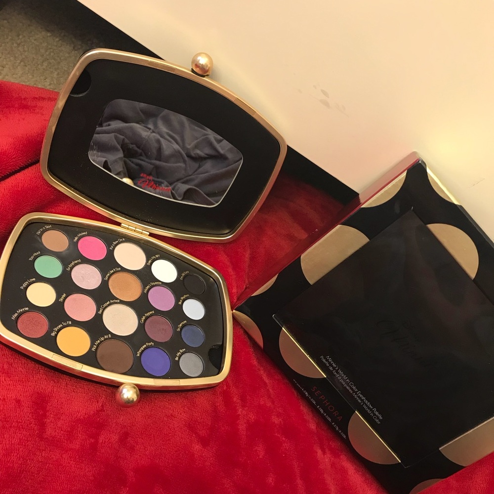 Disney Minnie eyeshadow palette
